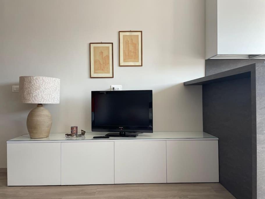 Suite De Rolandis Cin Itoo5Oo5C22Cdbezny Asti Eksteriør bilde